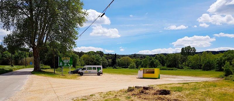 Accueil et parking Kayak Vert Pont du Gard à Collias - Gratuit et privée - Réservé à nos clients.