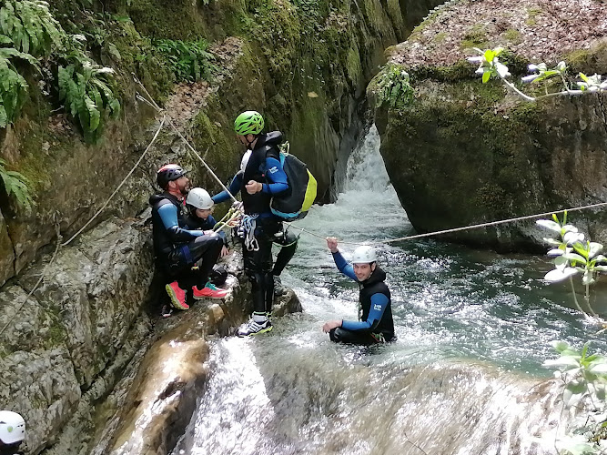 Canyoning - Au Cœur de l'Eau