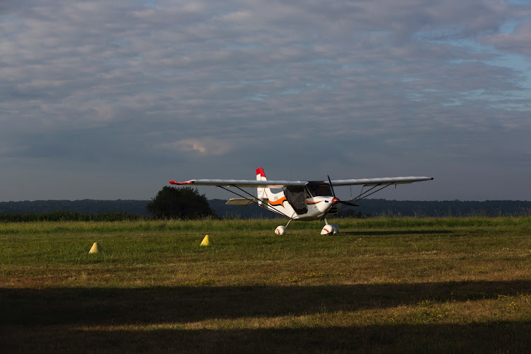 Survol du Perche, en avion ULM, Aérodrome de Bellême