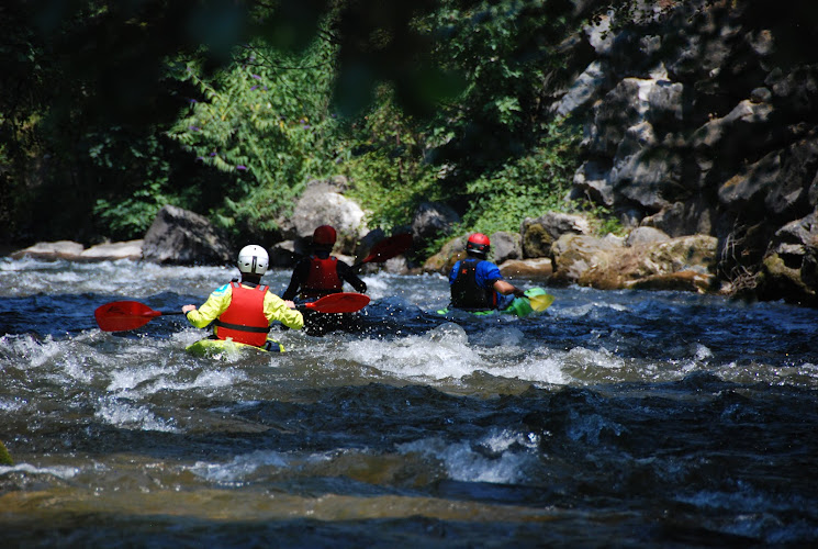La Hutte, Rafting, Pack Raft, cours de Kayak sur l'Aude