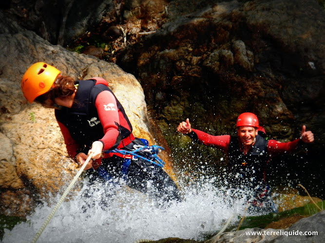 Terre Liquide / Canyoning