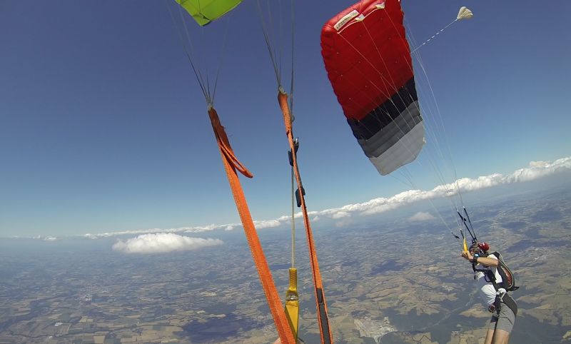 AF Parachutisme: saut en parachute, saut en parachute Lyon, saut en parachute région Rhônes-Alpes