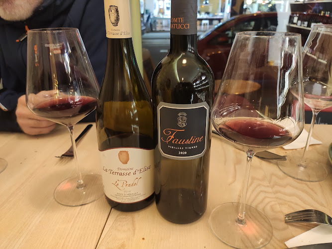 AU TOUR DU VIN