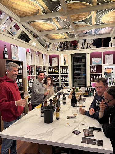 Etchai - la cave à vin