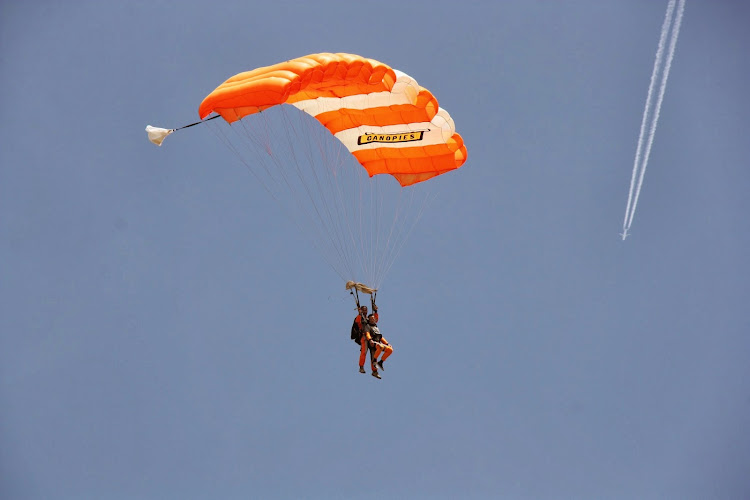 Parachutisme Occitan à Condom dans le GERS