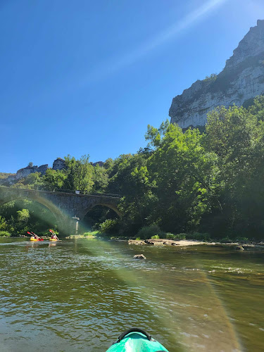 Bureau des moniteurs "Shark'Aventures"