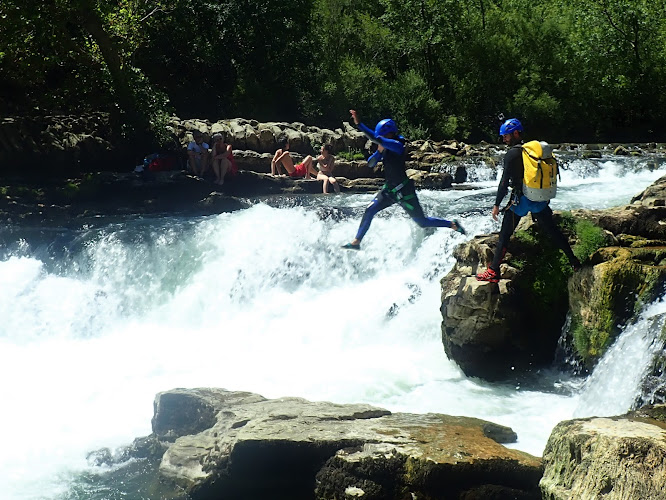 Naturéo Sport Aventure - Canyoning Hérault, Via-ferrata, Escalade, Rando-rappel