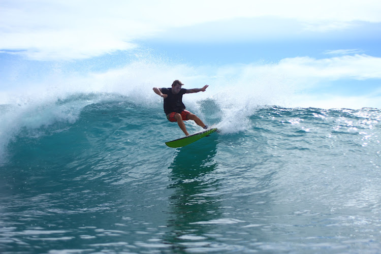 Banzai surf school