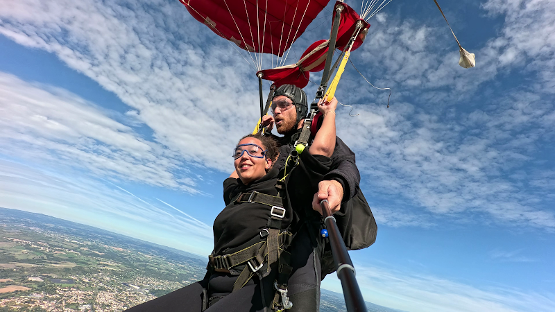 FUN PARACHUTISME ALBI - Saut en Parachute Albi Toulouse Occitanie