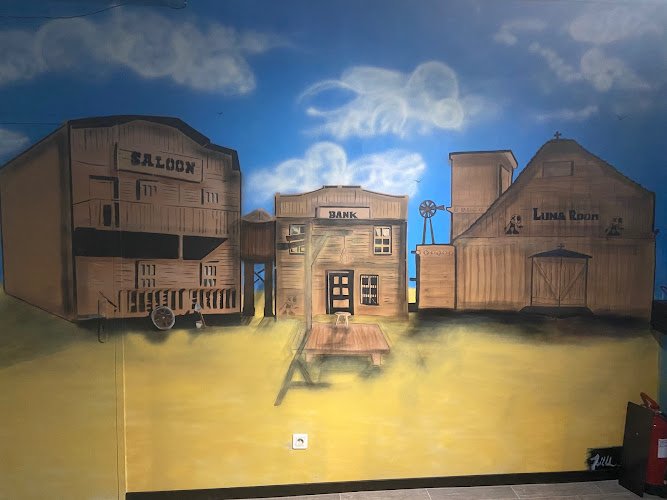 Luna Room (escape game)