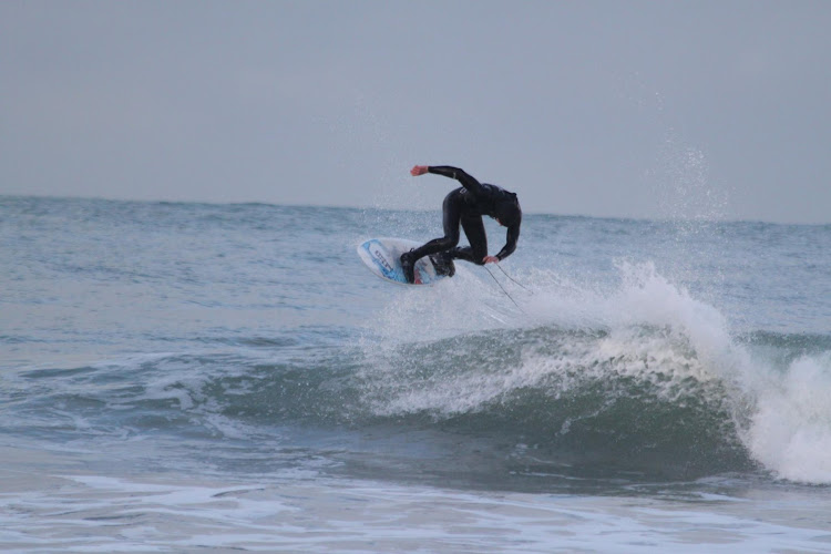 Mat' Surf School