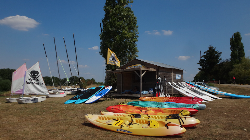 Funcenter location paddle canoë kayak catamaran lac du der Efoil surf électrique cours windsurf wingfoil voile