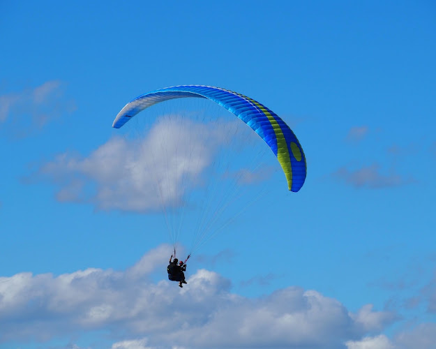 Jura airlines / Ecole Bapteme Parapente /Paragliding Tandem