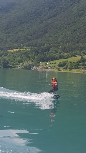 Wake It Easy &Wakesurf &Wakeboard & Ski nautique & Wakefoil & Bouee tractee