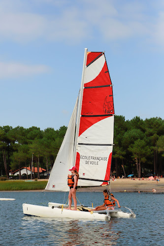 Yacht Club Landais - Pôle Nautique - Formation - École Française de Voile et Location de Voile, Kayaks et Stand Up Paddle