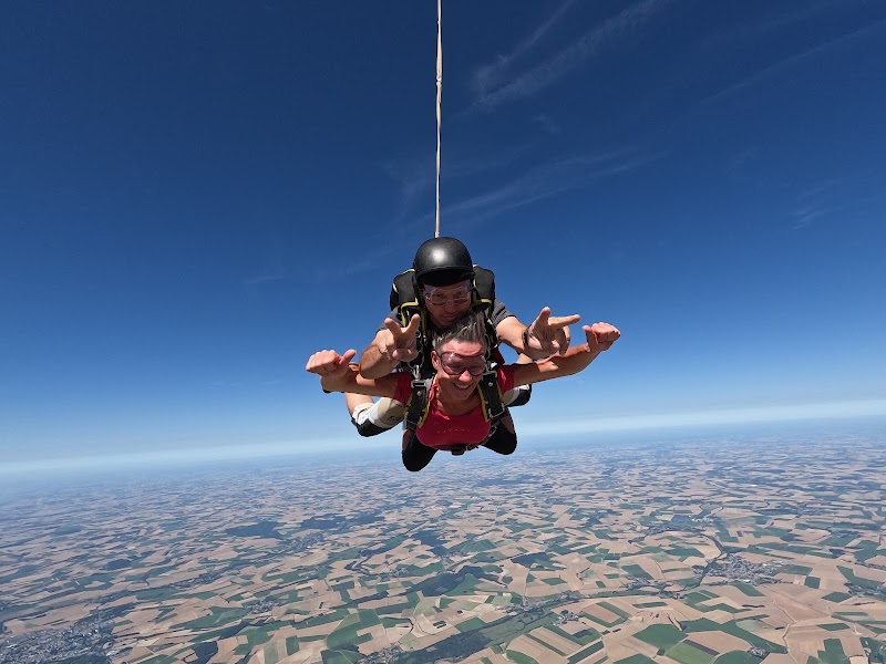 Parachutisme à Péronne
