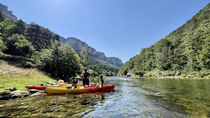 AQUA SOLEIL EAU CANOE | Location de canoe kayak et activités insolites dans les Gorges du Tarn | canoe transparent paddle