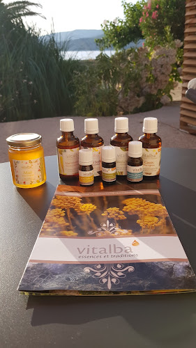 Distillerie Vitalba : Huiles Essentielles de Corse