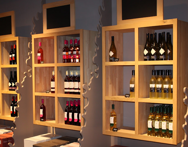 Cave Arnaud de Villeneuve - Château Pézilla - Tous les vins du Roussillon