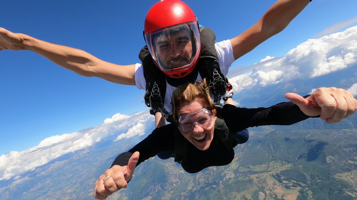Paradrenalin' Gap Tallard Parachutisme et activités