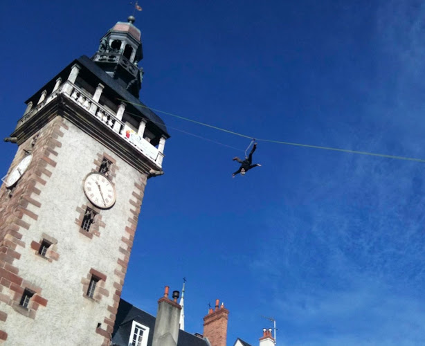 Caps - rappel, tyrolienne sur immeuble - team building aventure et tournages Paris