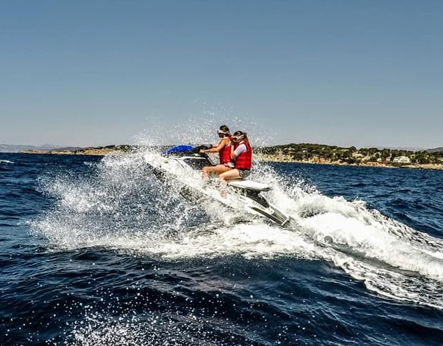 Sanary Jet Ski : Bouée tractée & Jet ski