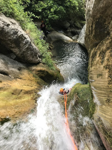ALTITUDE 06 CANYONING DES GORGES DU LOUP