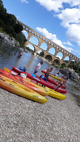 Accueil et parking Kayak Vert Pont du Gard à Collias - Gratuit et privée - Réservé à nos clients.
