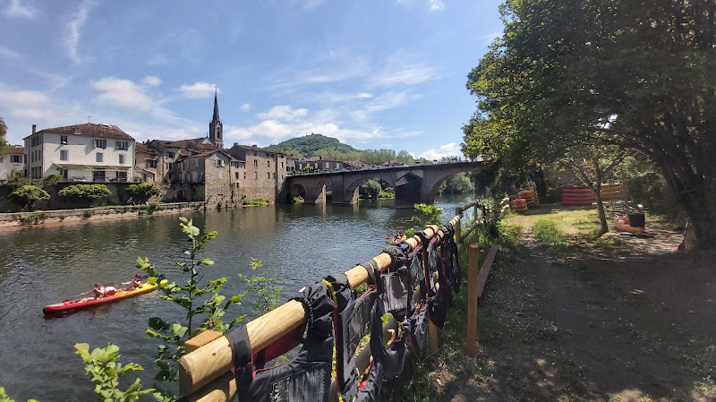 CAP CANOË. Dès 17 € la location de canöe kayak Gorges de l'Aveyron