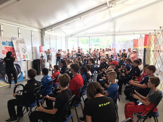Formula Kids - École de pilotage enfants Folembray Picardie et école de conduite enfants circuit Folembray Arena Aisne (02)