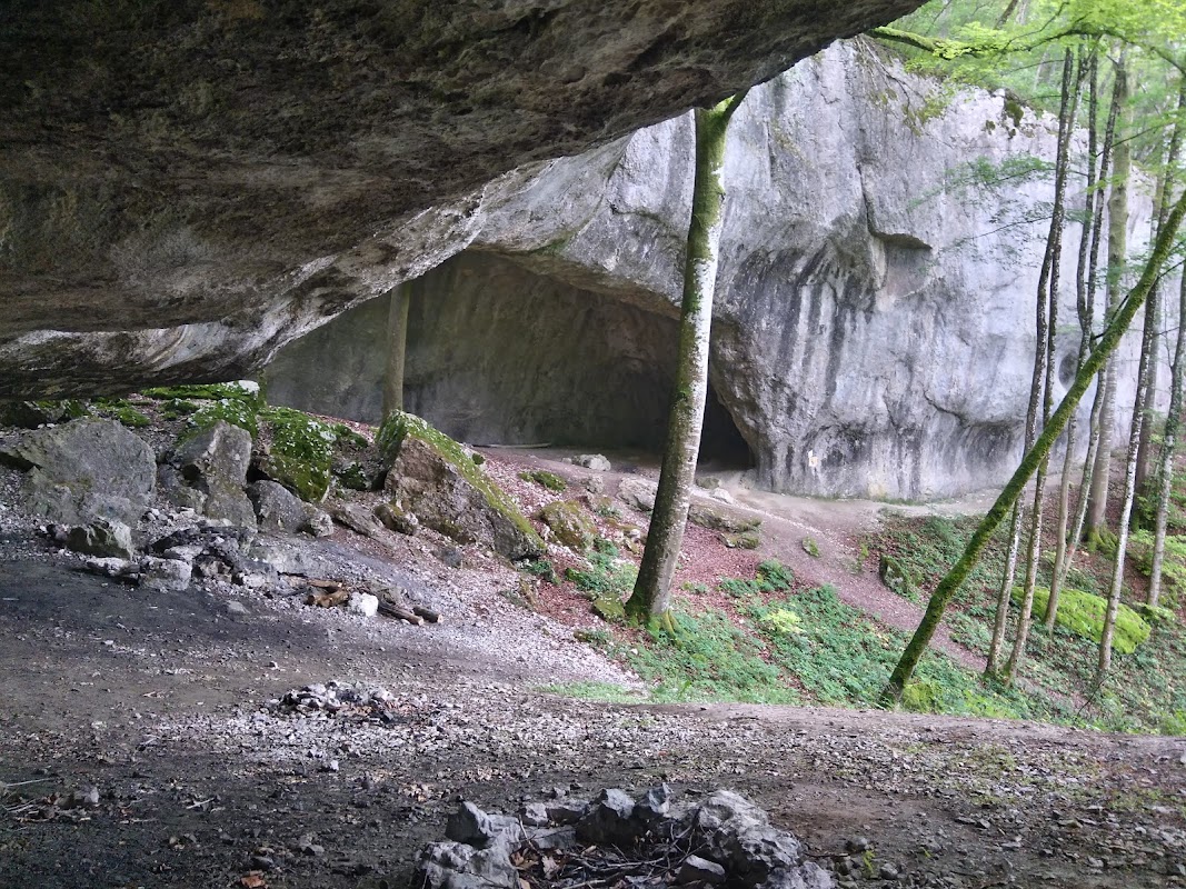 La grotte du Bisontin